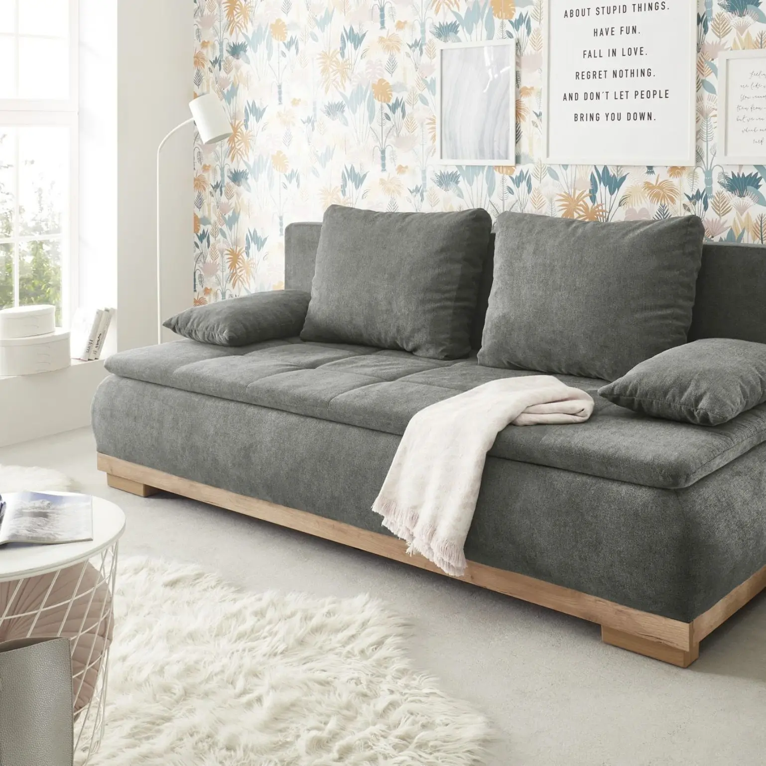 Schlafsofa MILA LUX.3DL Graues Schlafsofa MILA LUX.3DL mit hochwertiger Bonell-Polsterung. B/H/T ca. 208/93/105 cm