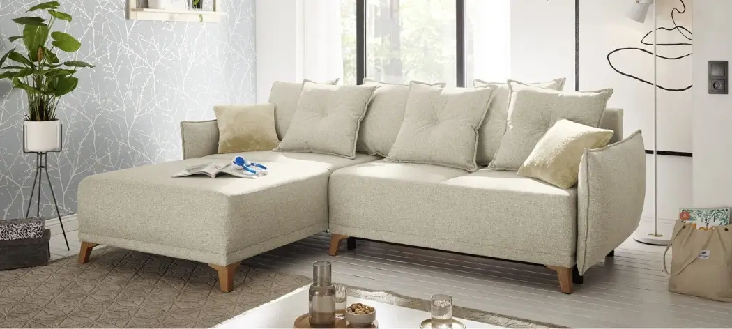 Polsterecke mit Funktion PAMPLONA 2F.URC Polsterecke PAMPLONA  mit Schlaffunktion in der Farbe beige. Inklusive Bettkasten, 6 Rückenkissen und 2 Zierkissen. B/H/T ca. 255/91/185 cm