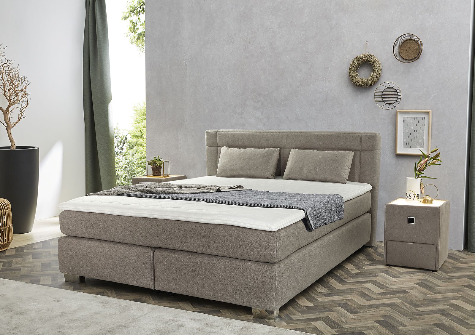 Lit boxspring  ROMANA MAX