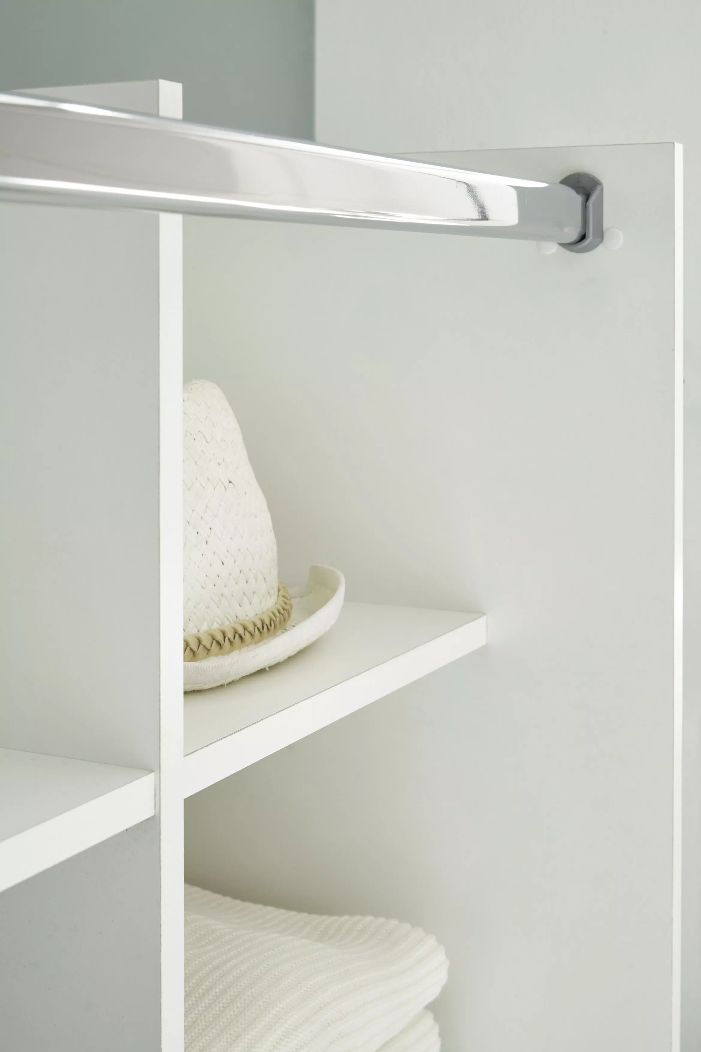 Kleiderschrank mit Stoffvorhang JENKE