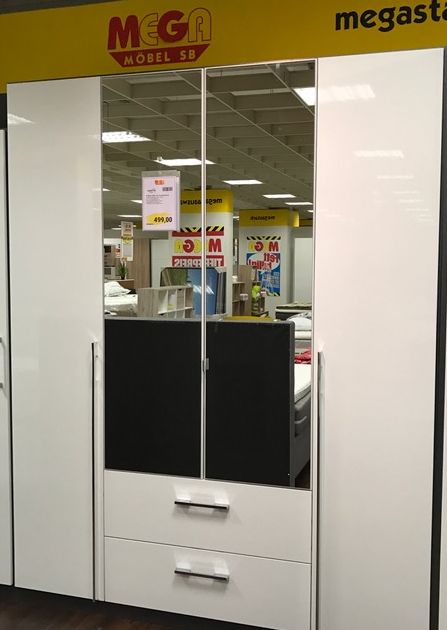 Armoire à portes battantes ESSENSA Armoire à portes battantes ESSENSA
