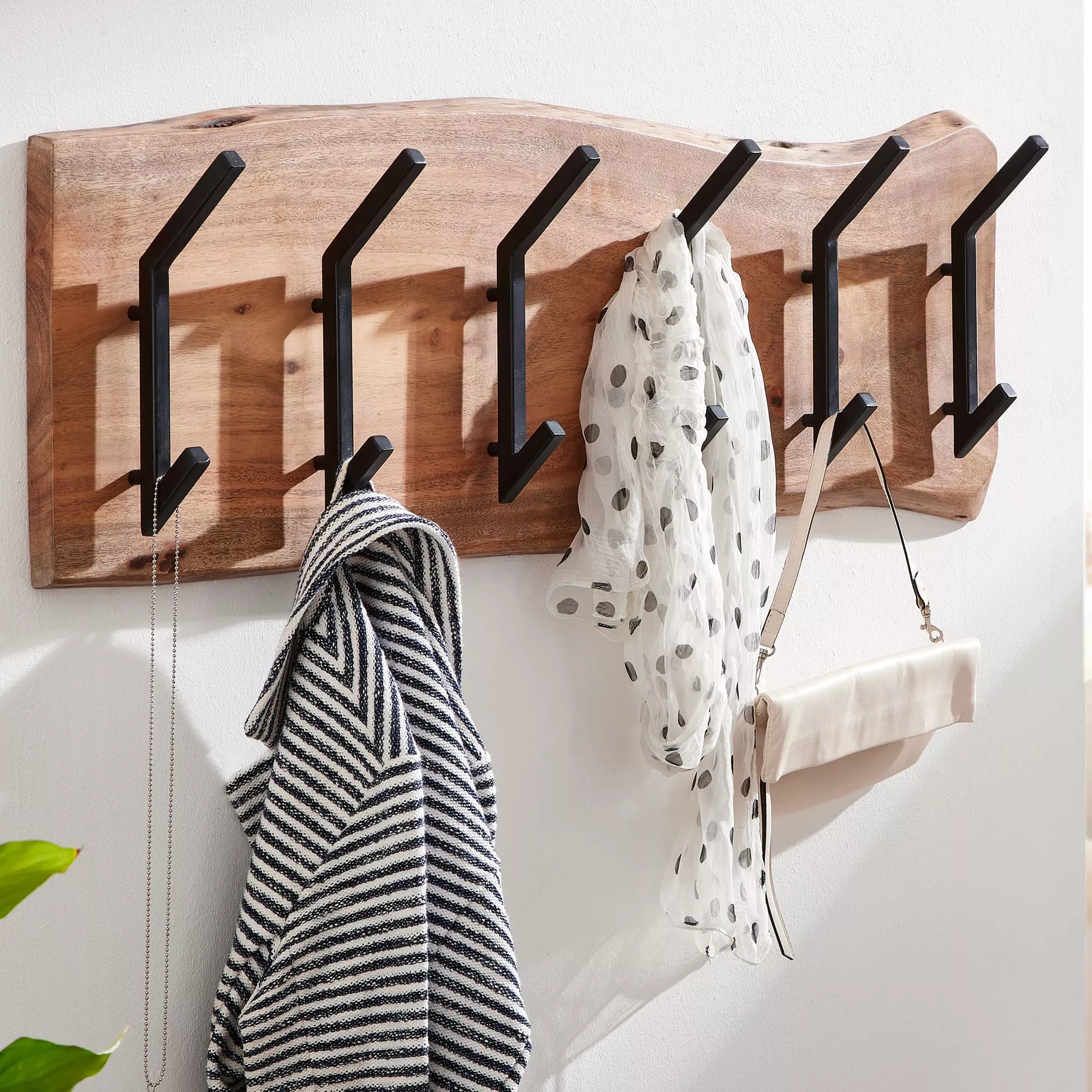 Wandgarderobe  ARTESONRAJU