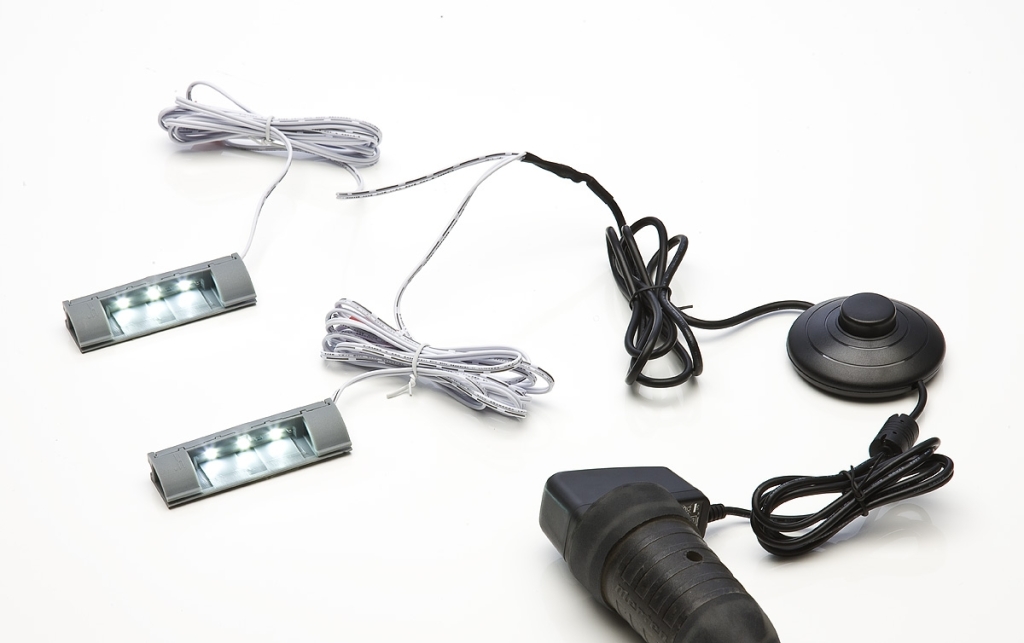 Eclairage LED tablettes en verre par lot de 2  ZB4802W